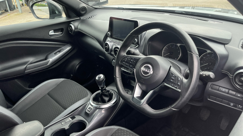 Nissan Juke 1.0 DiG-T 114 N-Connecta 5dr Petrol Hatchback
